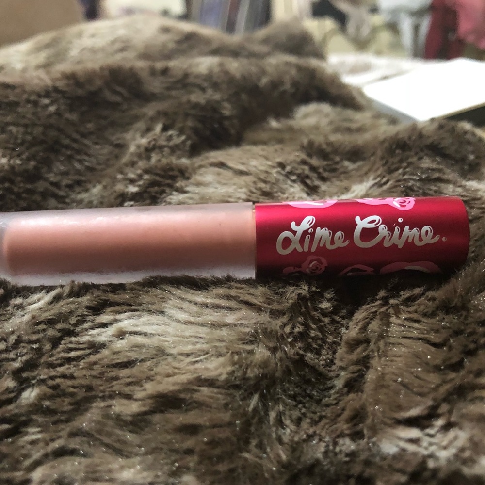 Limecrime Velvetine in shade Bleached